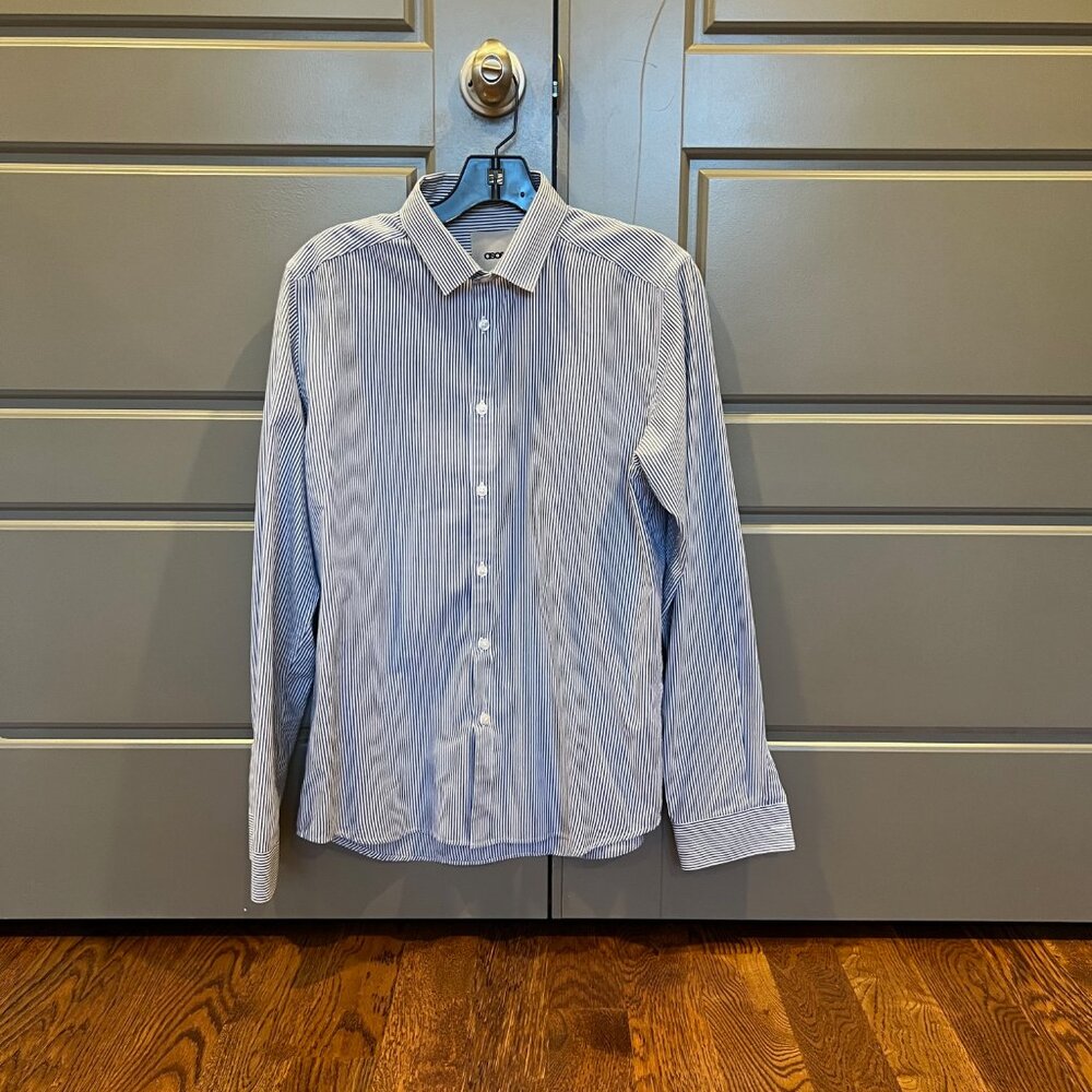 Asos Men's dress shirt sz M in blue and white stripe